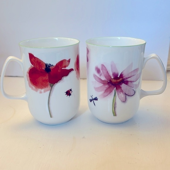 Pair of Rose of England Fine Bone China Pastwl Floral Coffee Mugs - Picture 1 of 10